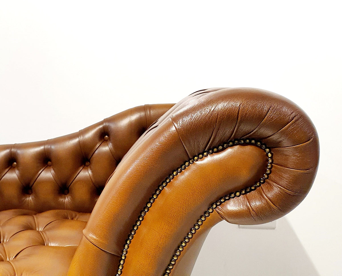 Blenheim Chaise Right Facing Button Right Hand Facing