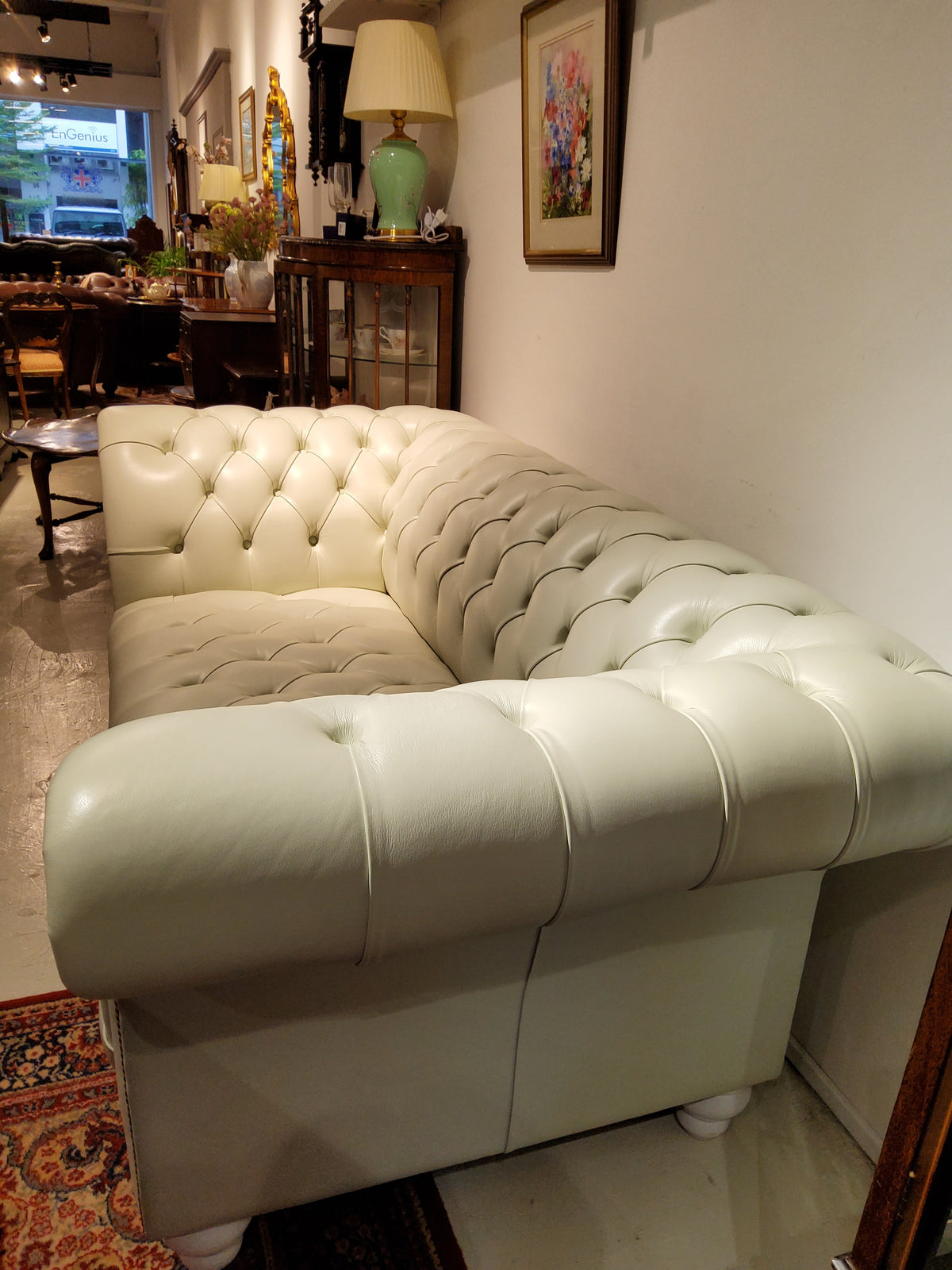 High Grove Old English White 3 seater