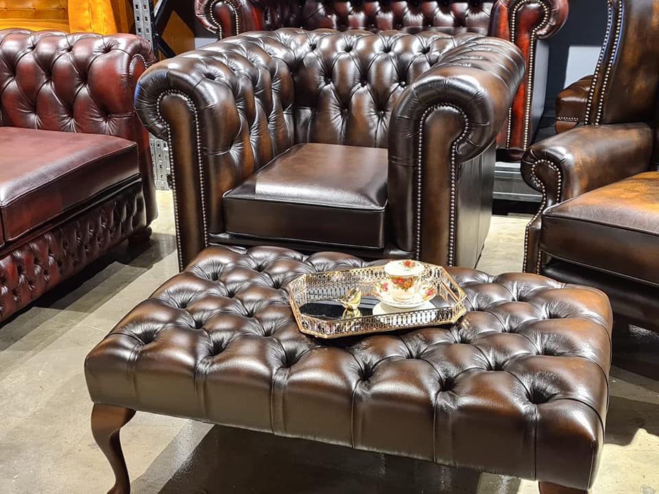 Chesterfield Full Grain Leather Club Chair in Antique Autumn Tan